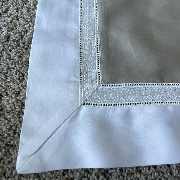 Bovi Devere Standard Pillow Case Sham - Picture 4 of 14